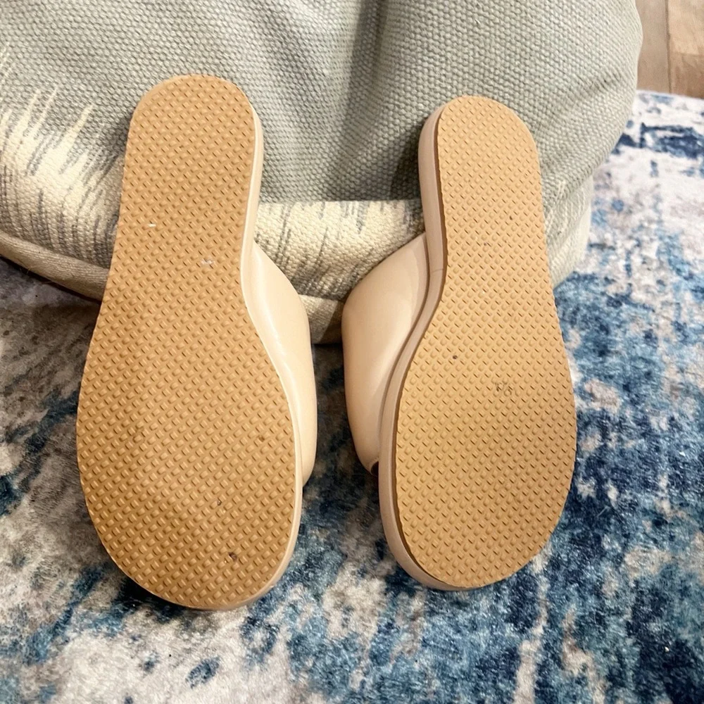 Kelsi Dagger Puffy Traveler Slide Sandal Tan 7